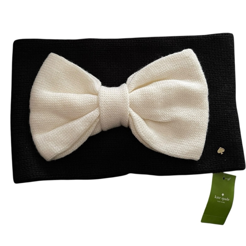 Kate Spade New York Women’s Black and White Bow Neckwarmer -Wool & Acrylic Blend